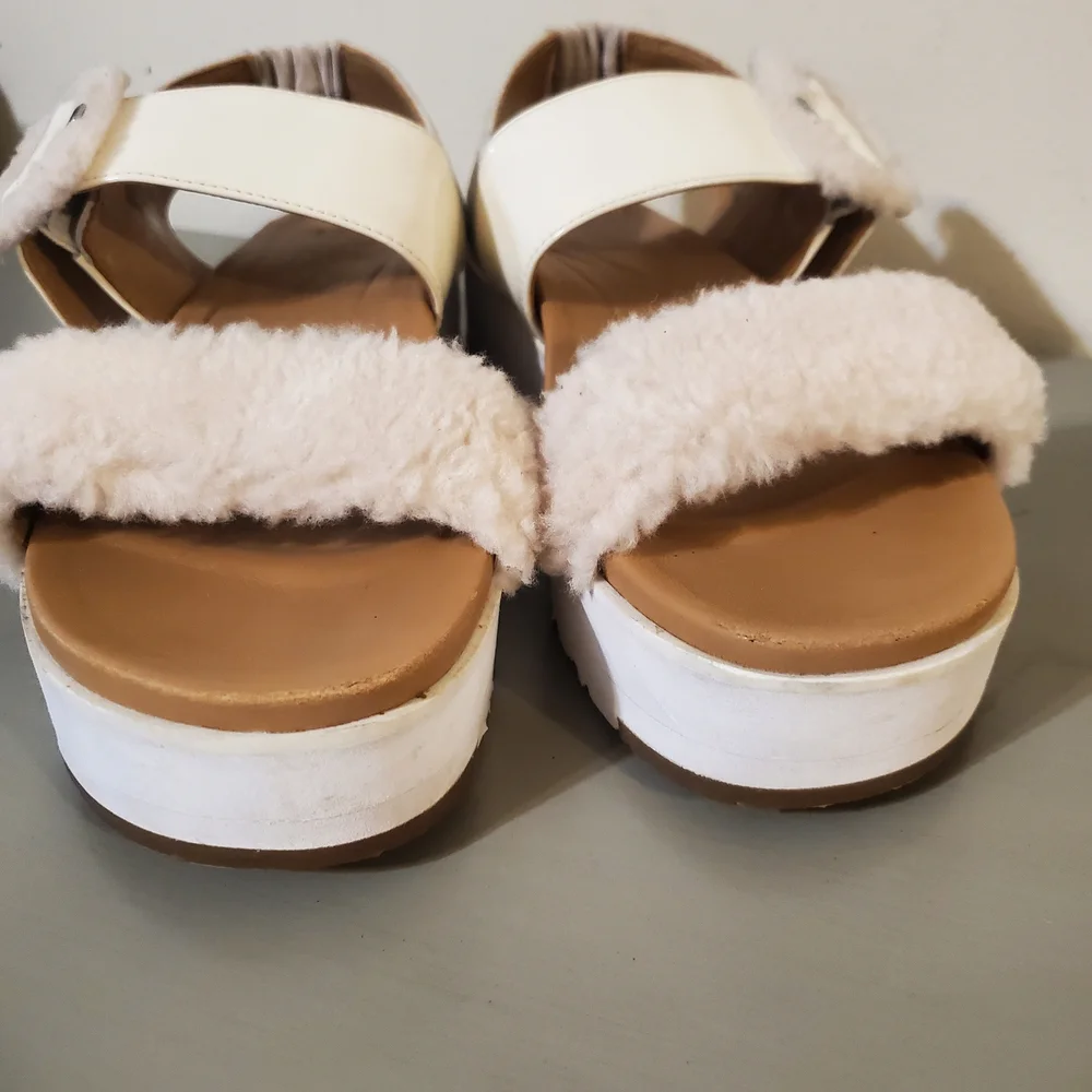 UGG Sandals LE FLUFF CHELLA JASMINE WHITE SLINGBACK PLATFORM SANDAL US 9.5 EUC - Picture 6 of 7